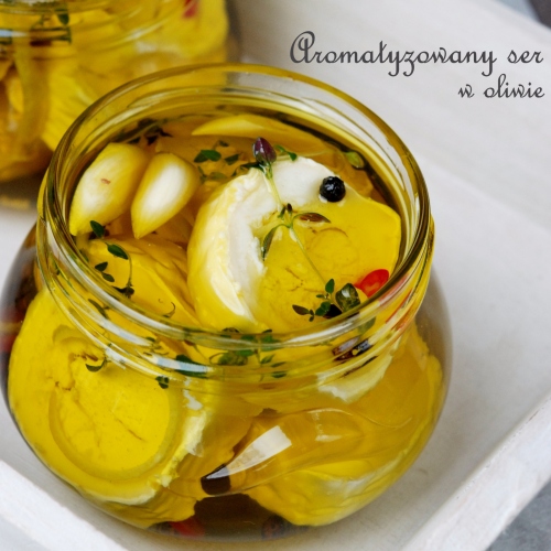 aromatyzowany ser kozi w oliwie (3)